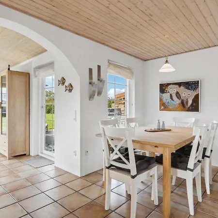 3 Bedroom Beautiful In Tatil Evi *